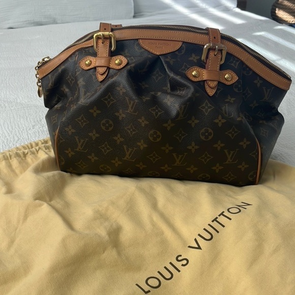 Louis Vuitton Handbags - Authentic Louis Vuitton Tivoli GM - Great Condition